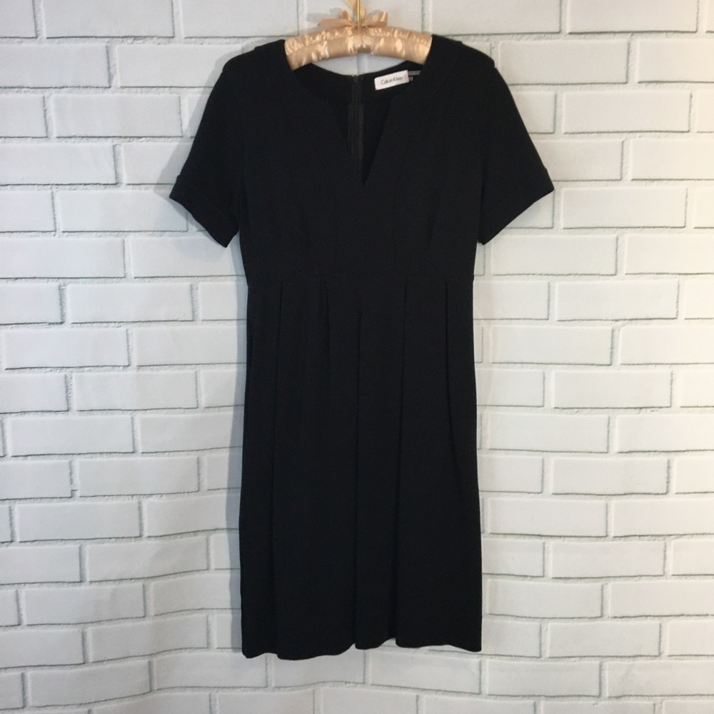 Calvin Klein black knit dress pleats Sz 4